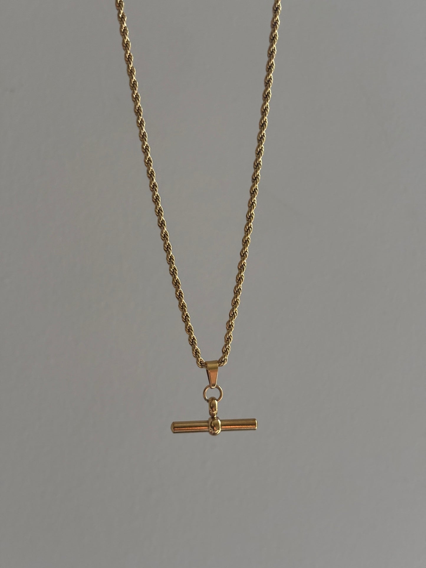 Rope Chain T-Bar Necklace