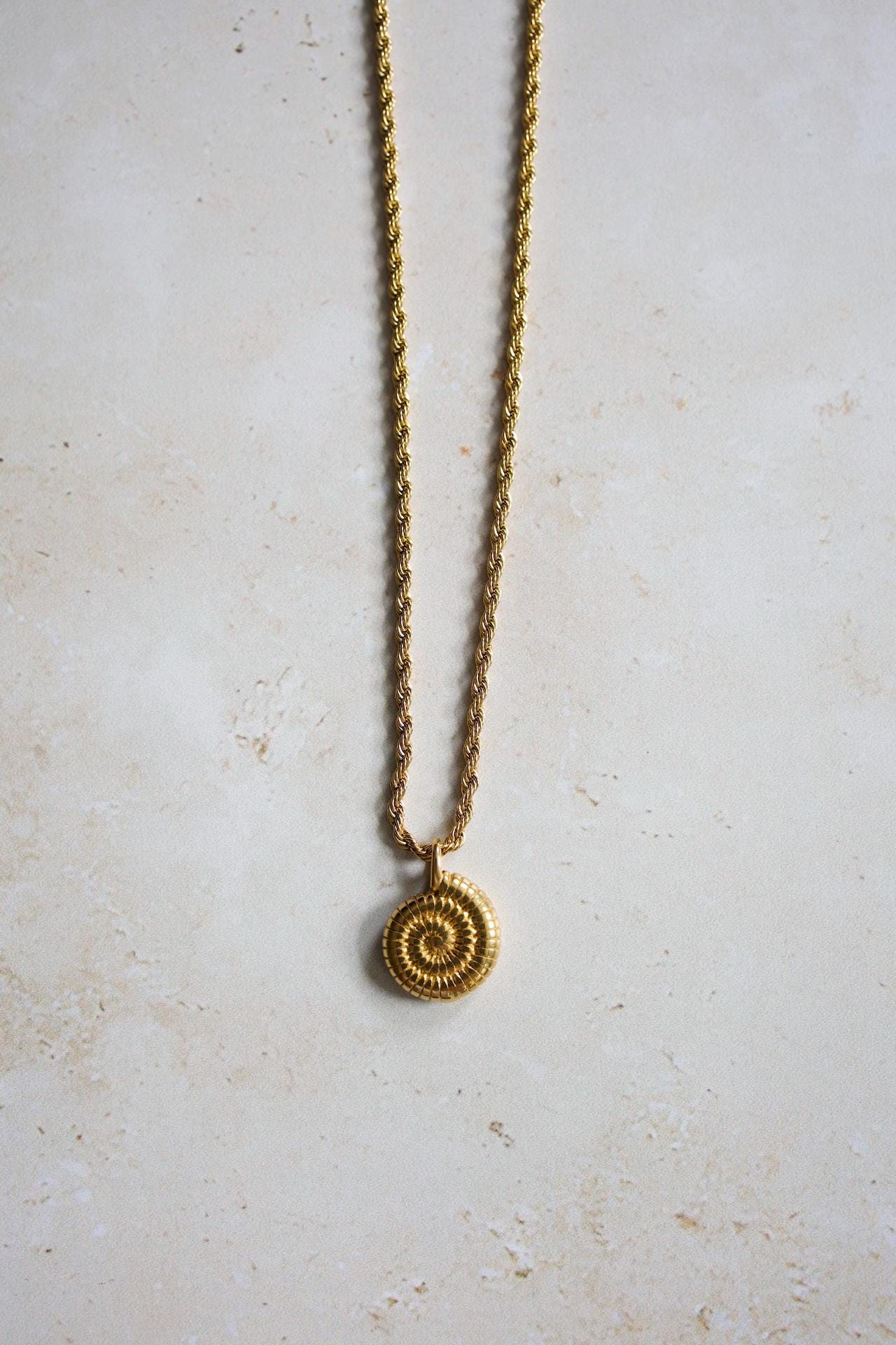 18K Gold Plated Shell Pendant Necklace, Rope Chain
